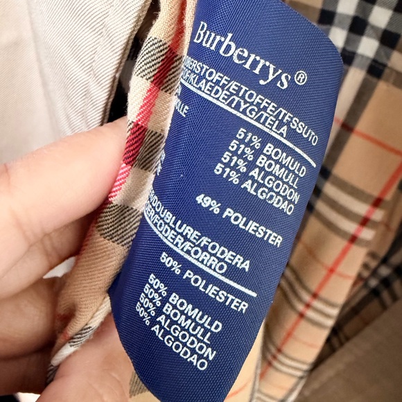 Burberry WOMEN’s Tan Trench Coat - Picture 5 of 8